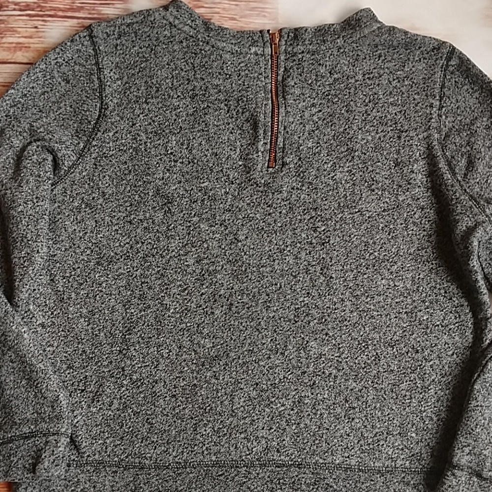 H&M crop top. Size S - Picture 2 of 4